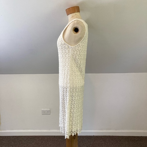 Velvet by Graham & Spencer Flora Lace Dress - Picture 4 of 12